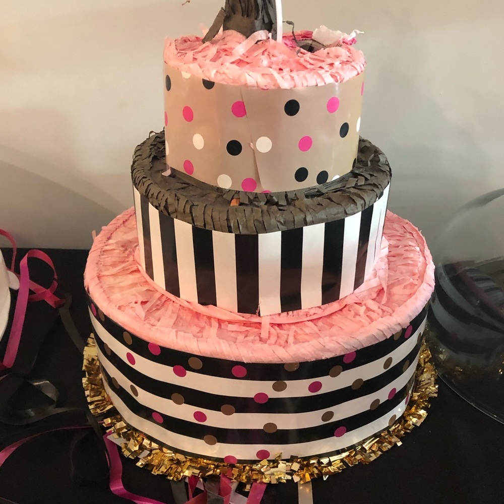 Meet your Posher, Denise